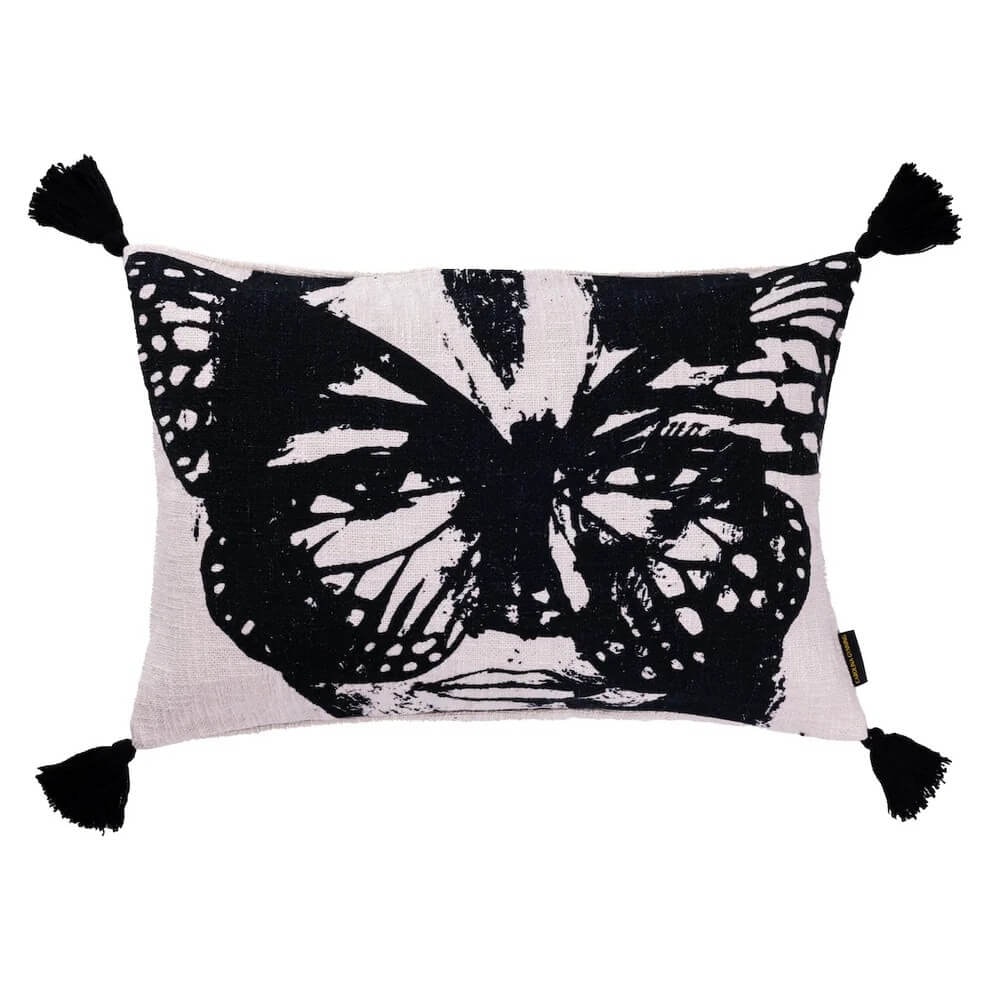 Kuddfodral 40 x 60 Golden butterfly BW butterflies- CAROLINA GYNNING