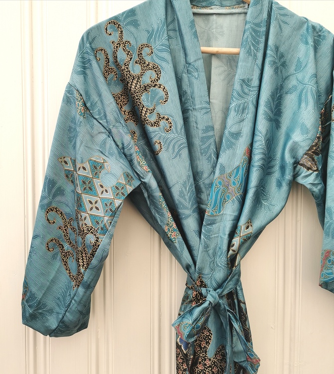Kimono isblå