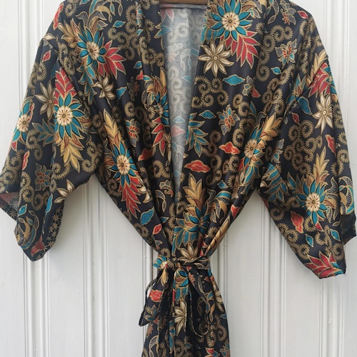 Kimono svart/blå/röd