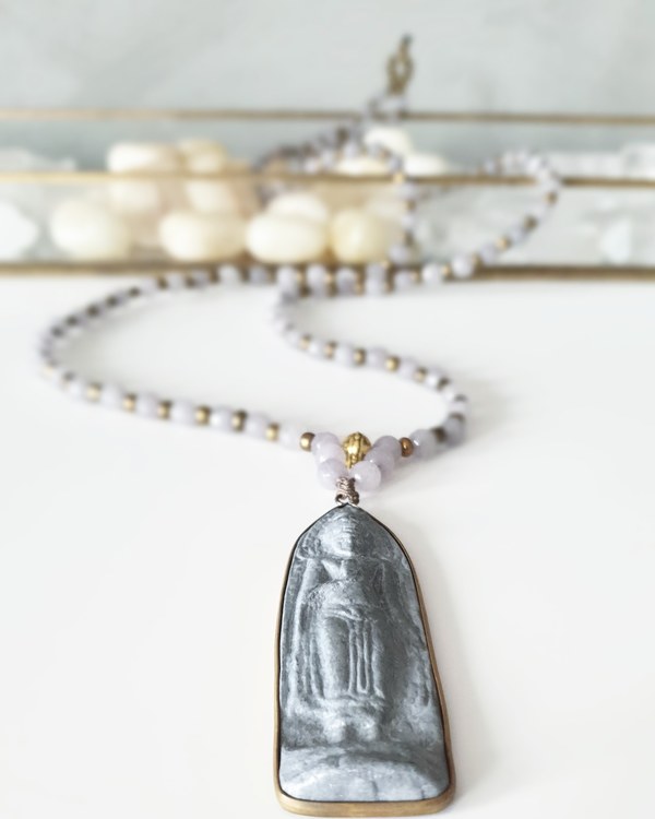 Buddha amulett & facetterad jade
