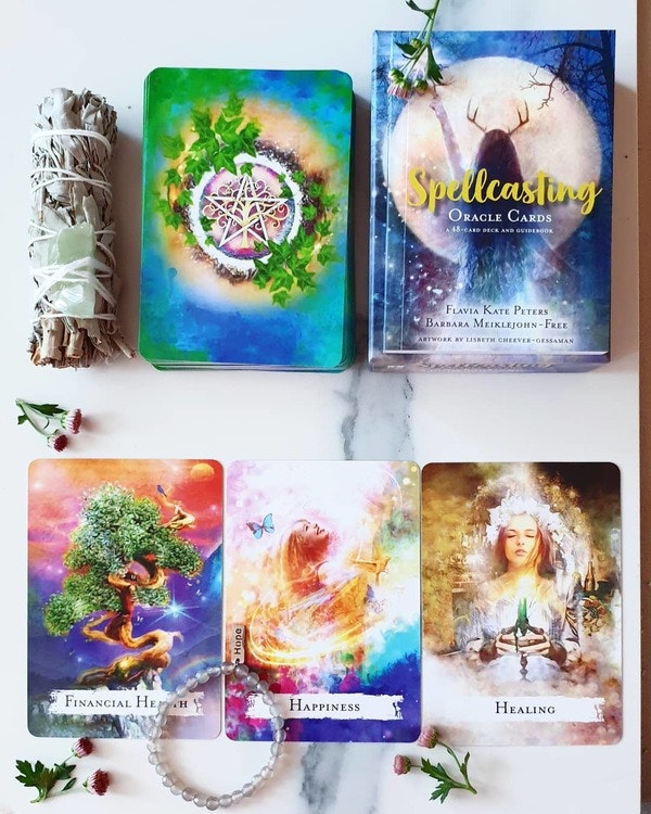 Spellcasting oracle cards - Paz by Julia - Exklusiva kristaller, stenar & smycken.