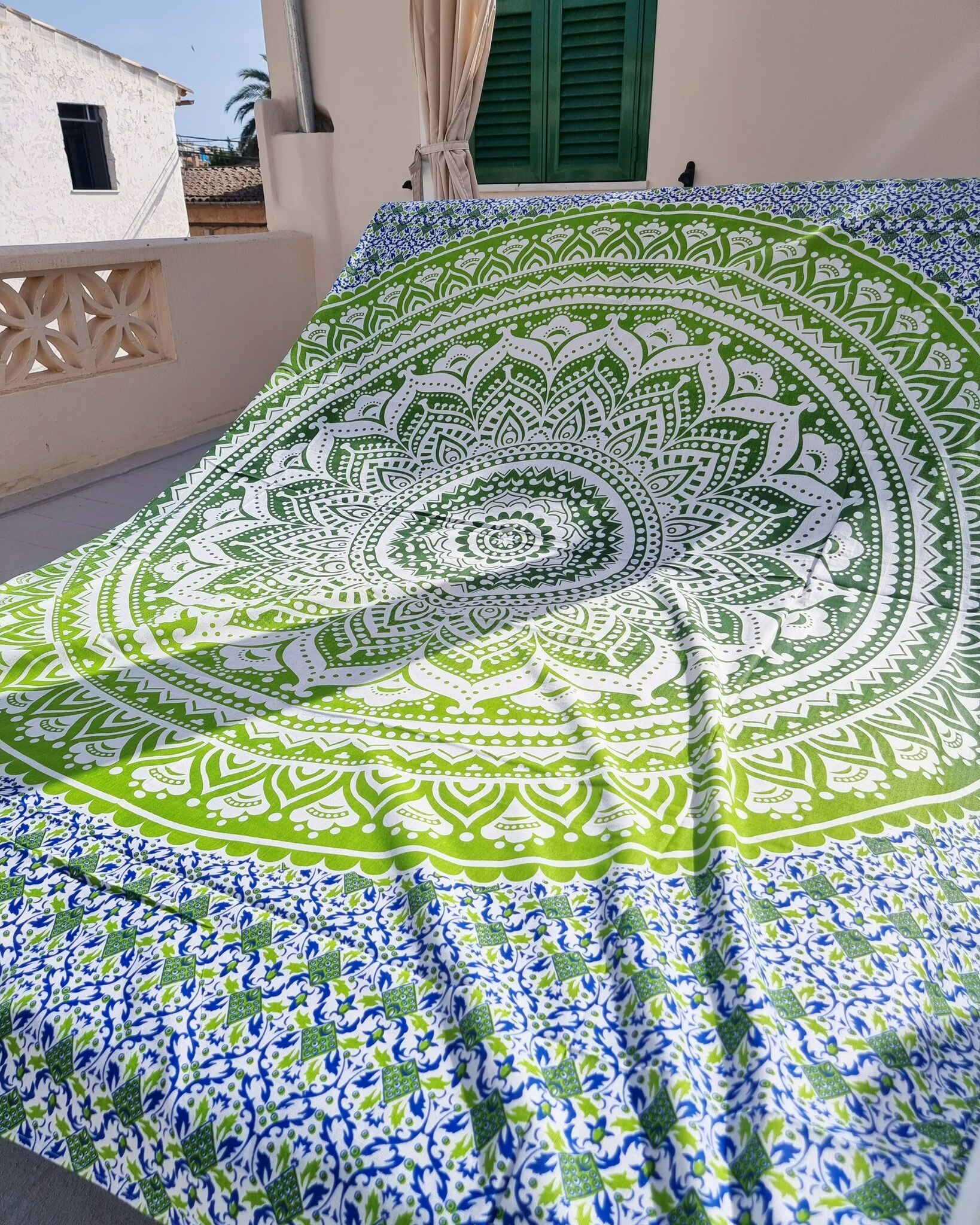 Strandfilt/överkast ca 220*240cm Mandala blå/grön