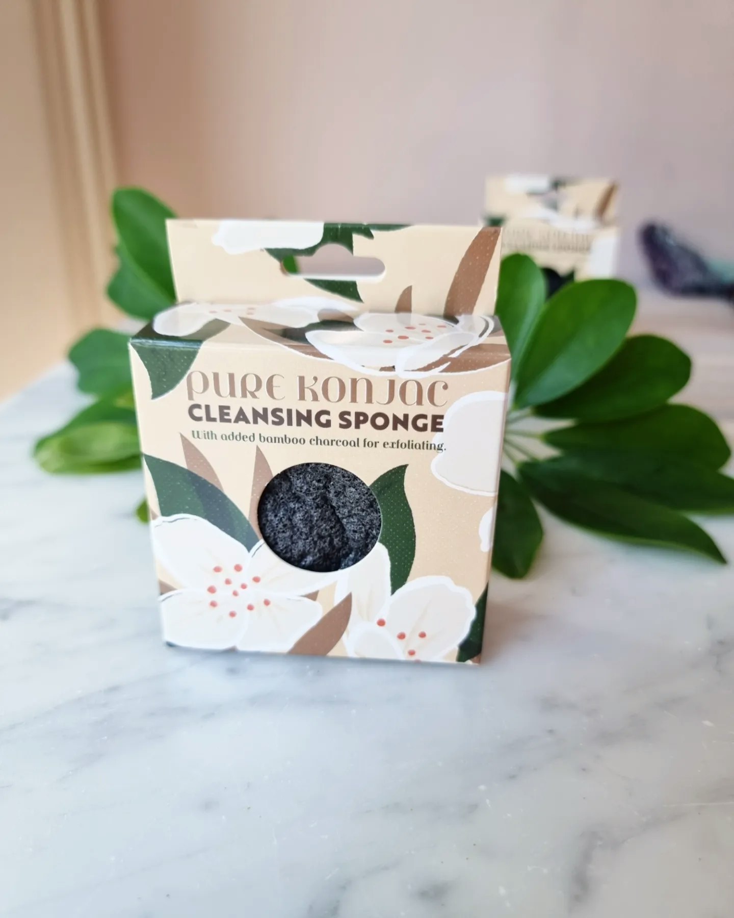 Konjac, cleansing sponge with charcoal - exfoliating