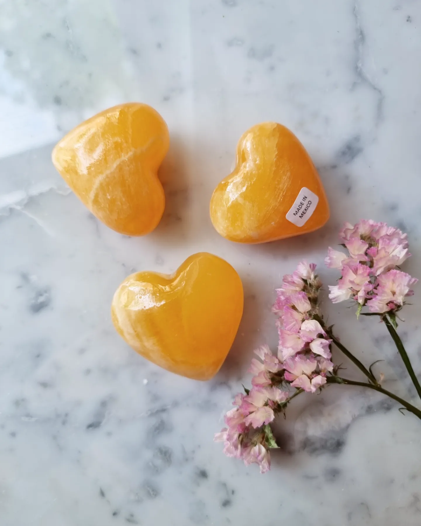 Orange kalcit, polerad hjärta