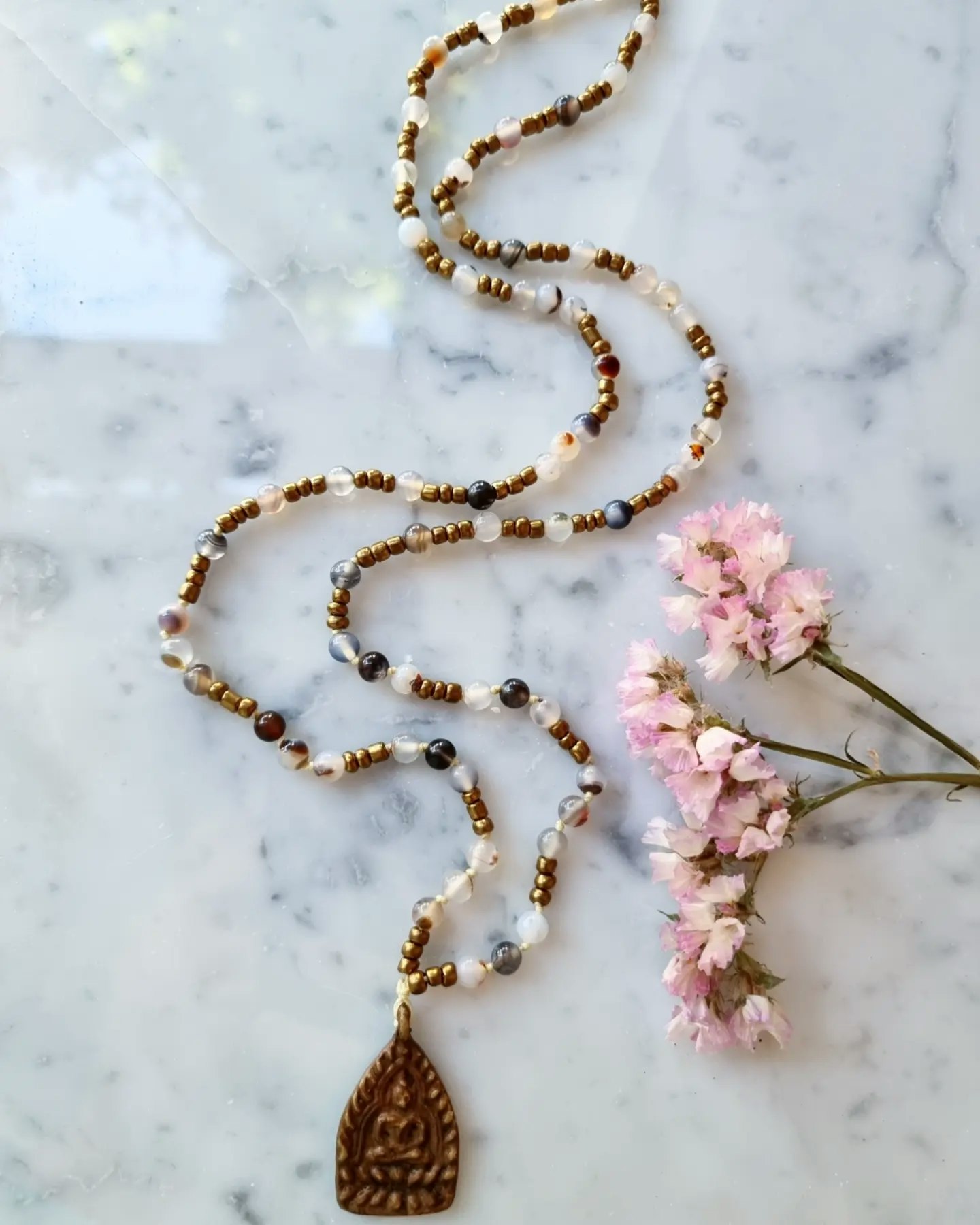 Halsband, agat & amulett - Paz by Julia - Kristaller, stenar & smycken.