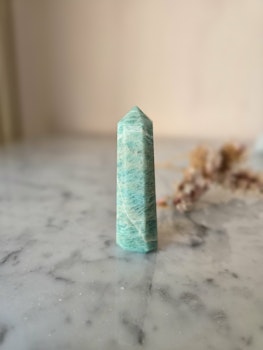 Amazonit, polerad spets ca 8.5cm hög