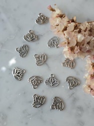 Liten lotusblomma | Berlock | Silver | ca 15mm