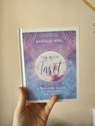 The book of tarot | Danielle Noel