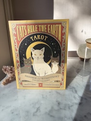 Cats rule the earth tarot | svensk version