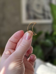 Liten måne ca 3.5cm (guldpläterat rostfritt stål) till solfångare