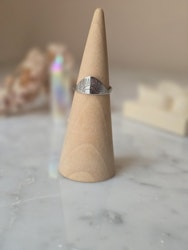 Ring med måne oval, rostfritt stål