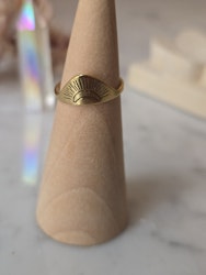 Ring med måne oval, guldpläterat rostfritt stål