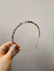 Diadem med kristallchips | Ametist [guld]
