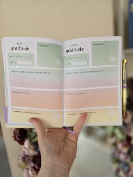 Tacksamhetsjournal inkl. Bläckpenna med ametistchips