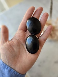 Svart obsidian, liten handsten