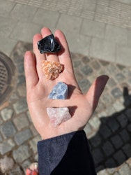Kit med 4 små råa kristaller