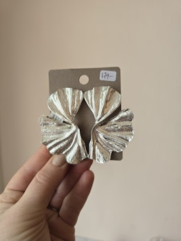 Örhänge nr 21 (stora silver shell)