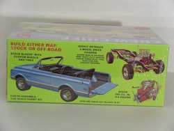 Crew Chief Chevrolet Blazer 1/25