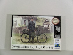 German soldier bicyclist 1939-1942