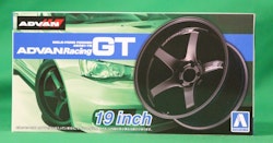 ADVAN Racing GT 19" 1/24