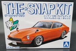 Snap Kit NISSAN S30 FAIRLADY Z CUSTOM WHEEL ORANGE  1:32