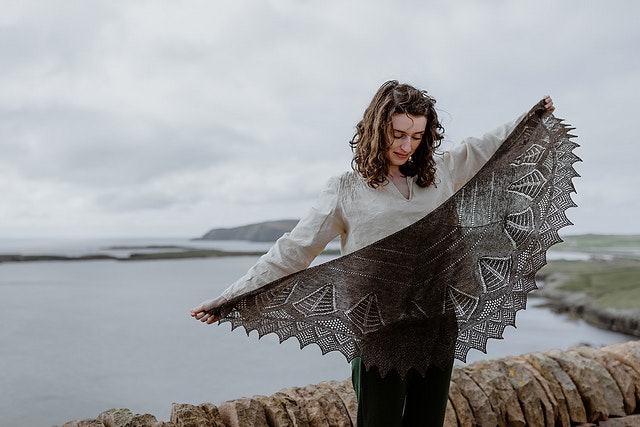 Fethaland Shawl - 106 Mooskit Ultra - (från boken Shetland Wool Week Annual 2021)