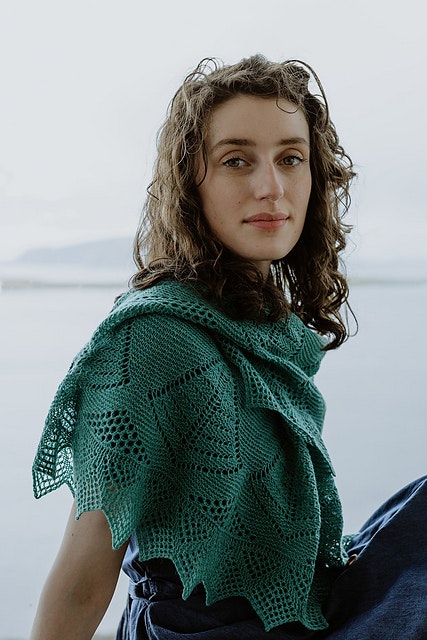 Fethaland Shawl - 106 Mooskit Ultra - (från boken Shetland Wool Week Annual 2021)