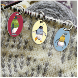 PENGUINS IN PULLOVERS STITCH MARKERS (MARKÖRER)