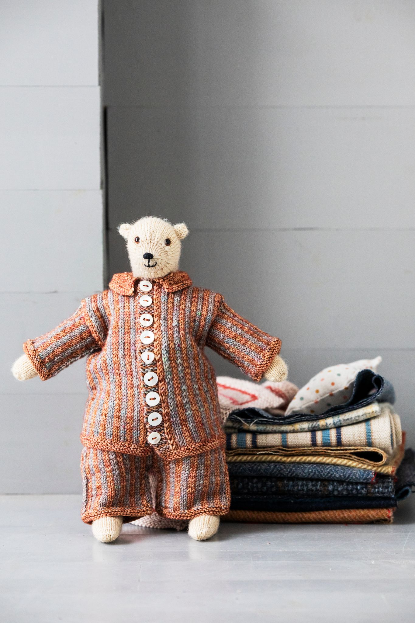 Mouche & Friends: Seamless Toys to Knit and Love  - bok