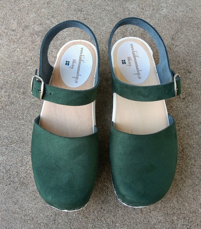 Cornelia sandal , mjuk, grön nubuck vit botten