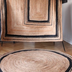 Fenny -rund matta i jute med svart kant - 180cm