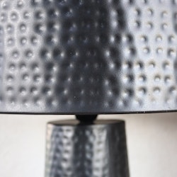 Table lamp Philly in hammered metal, 60 cm, black