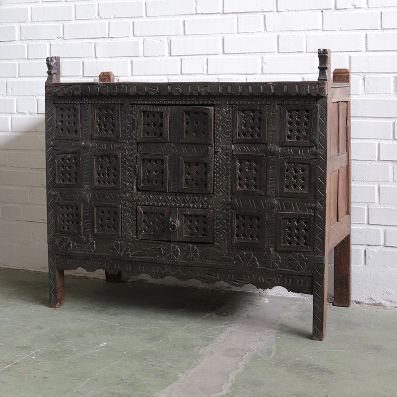 Vintage sideboard Yvonne