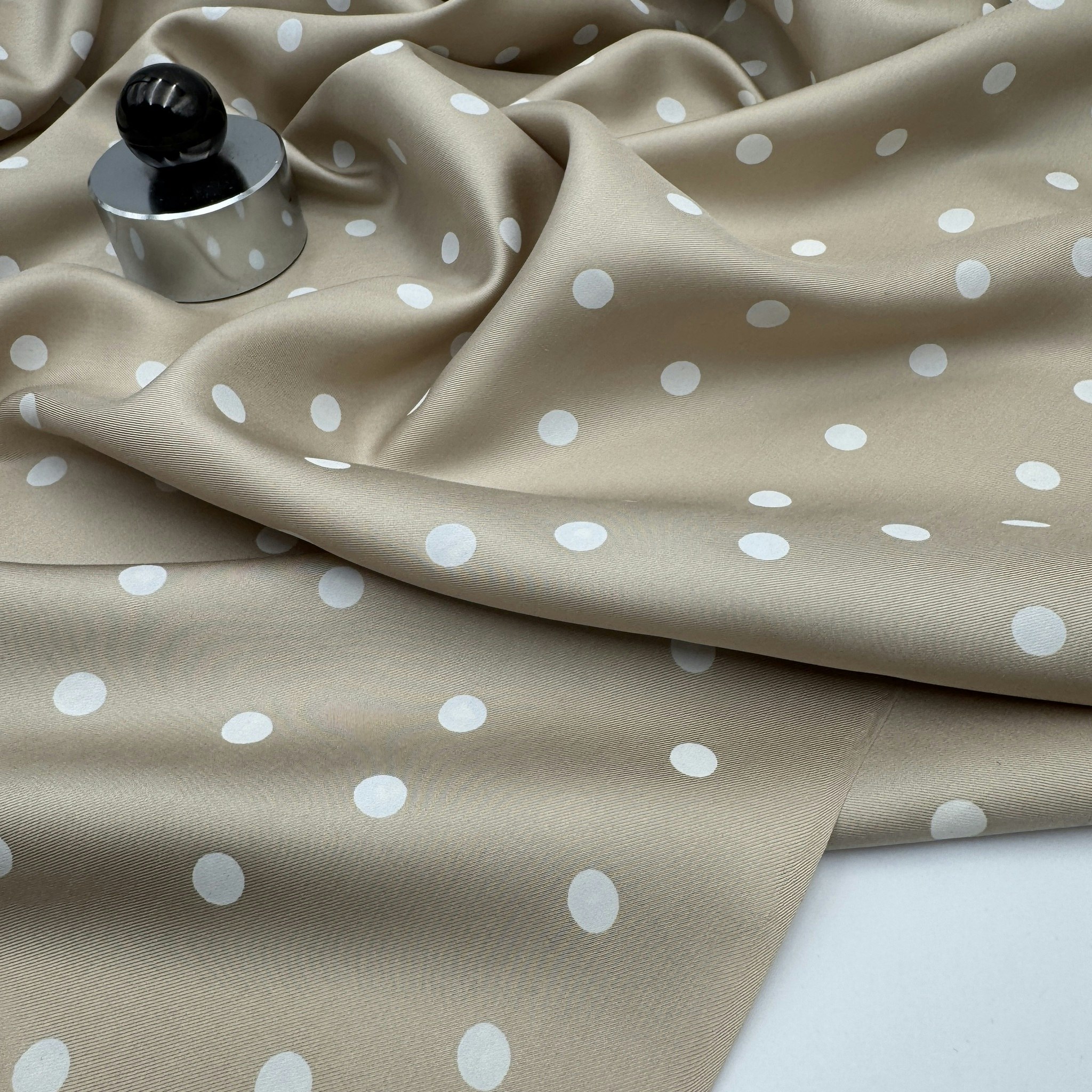 2,5m vintagesiden beige/vit prick
