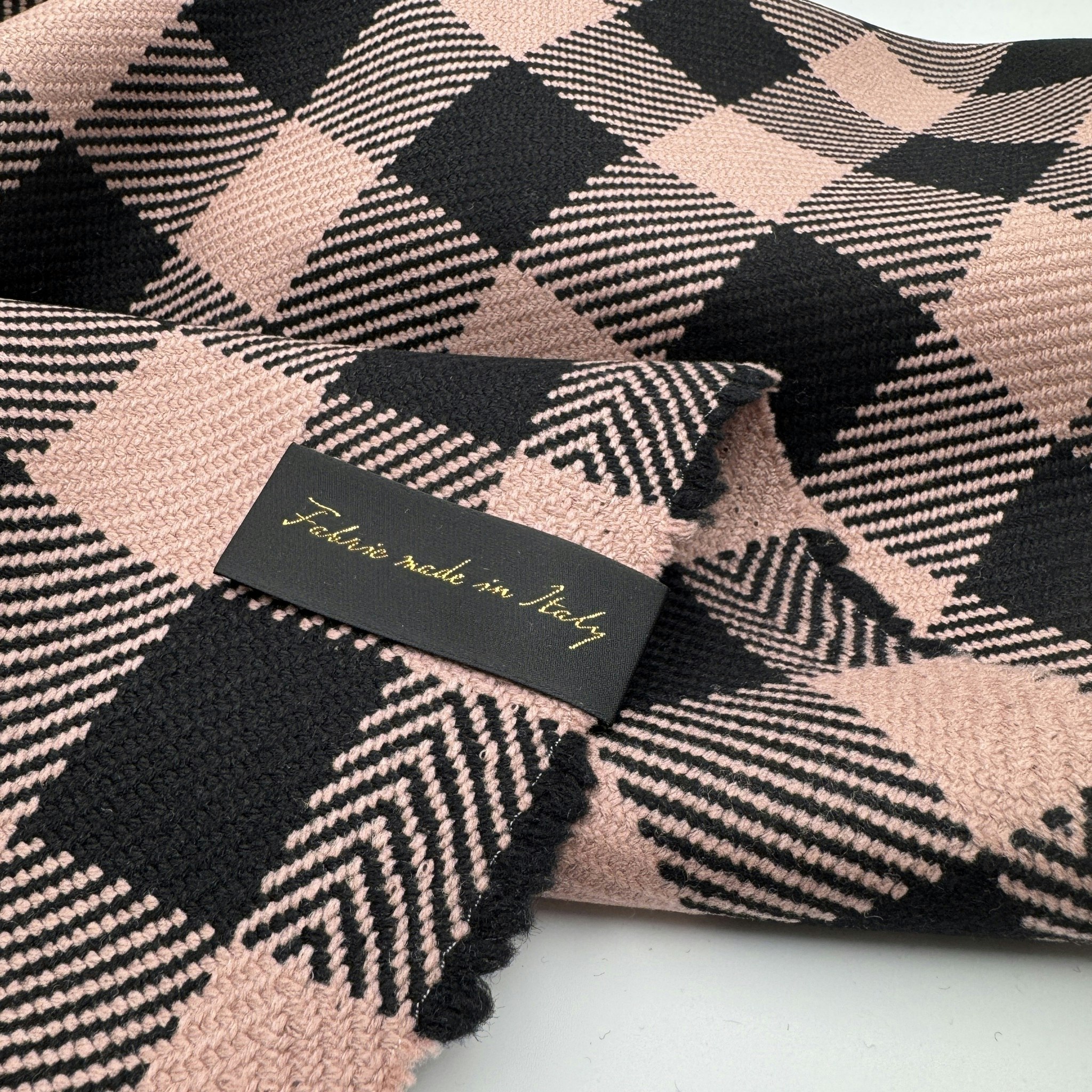 3m ullruta svart/rosa Dio*