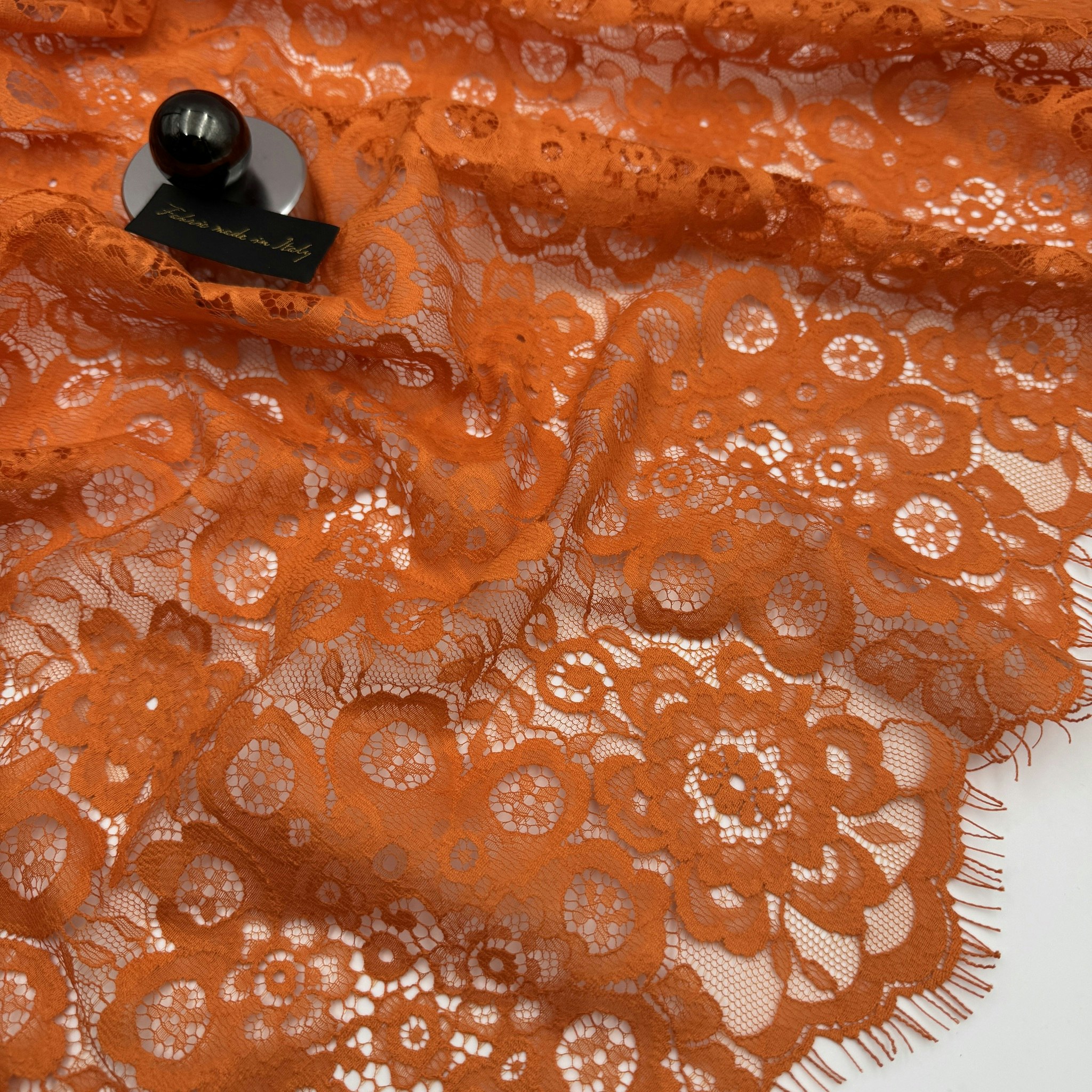 1,5m bomullsspets orange Valentin*