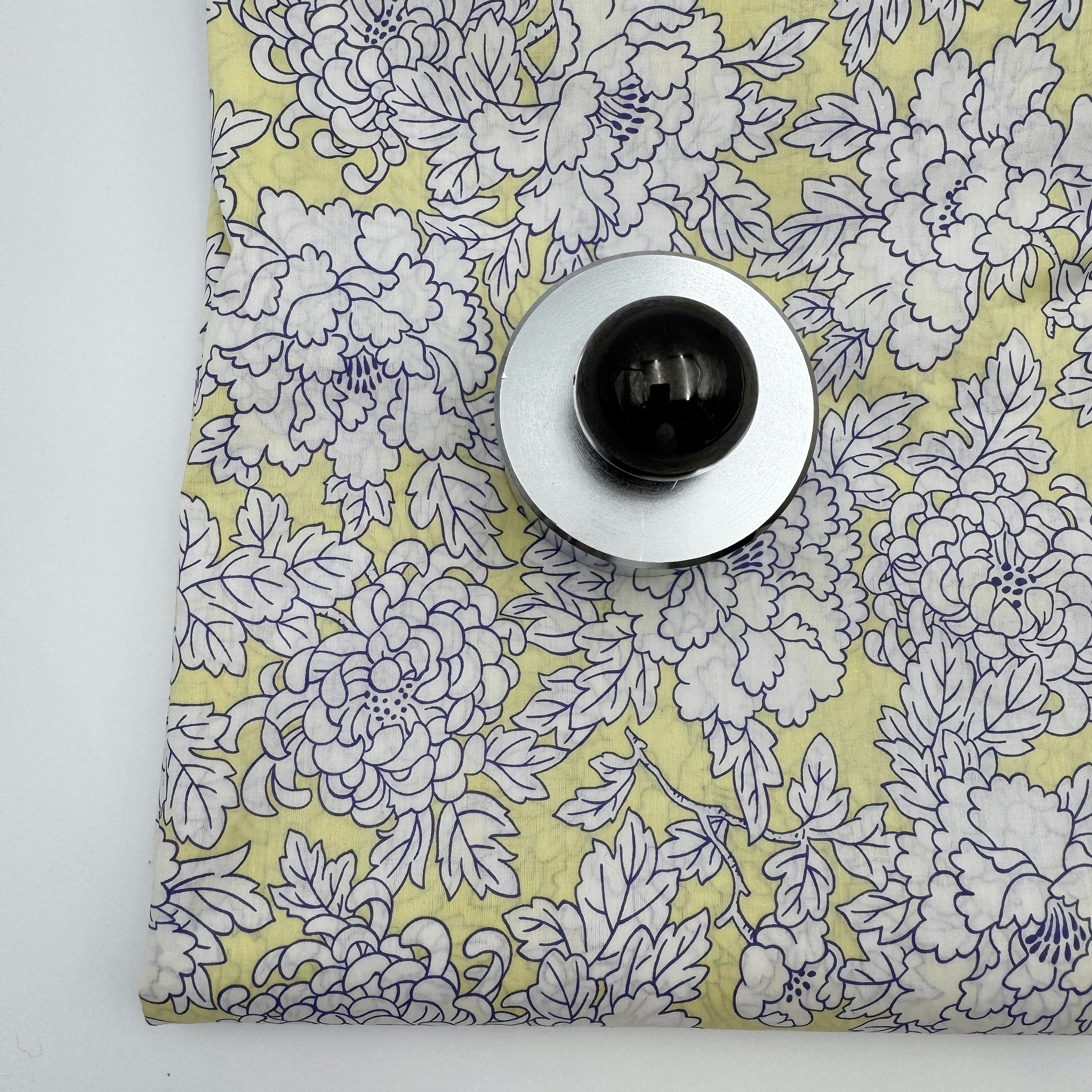 1,5m Liberty Tana Lawn - Costume B ljusgul (obs, smal!)