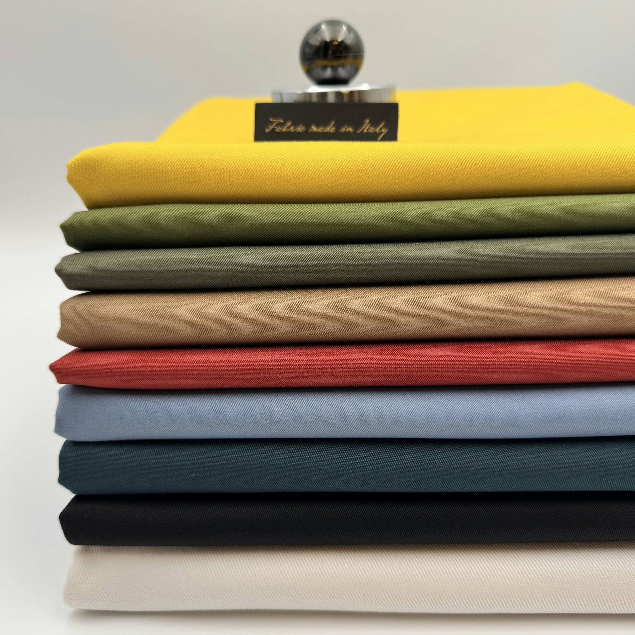 1,5m Bomull/elastan svart chinos Dio*