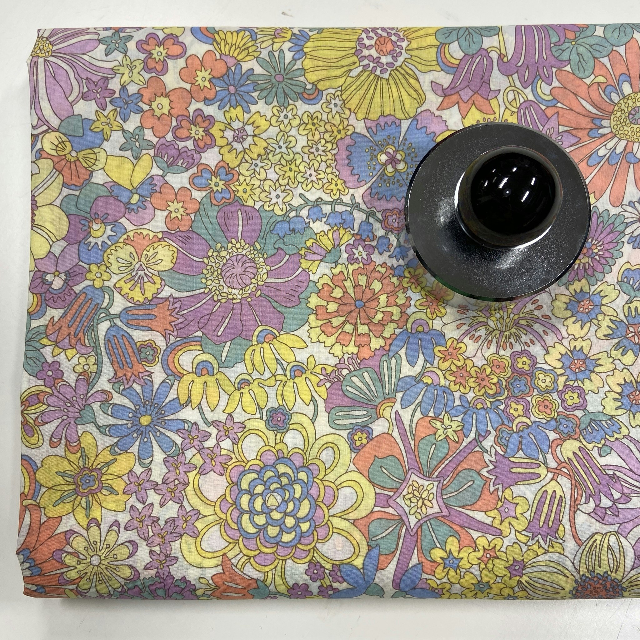1,5m Libertytyg Tana Lawn - Rainbow garden