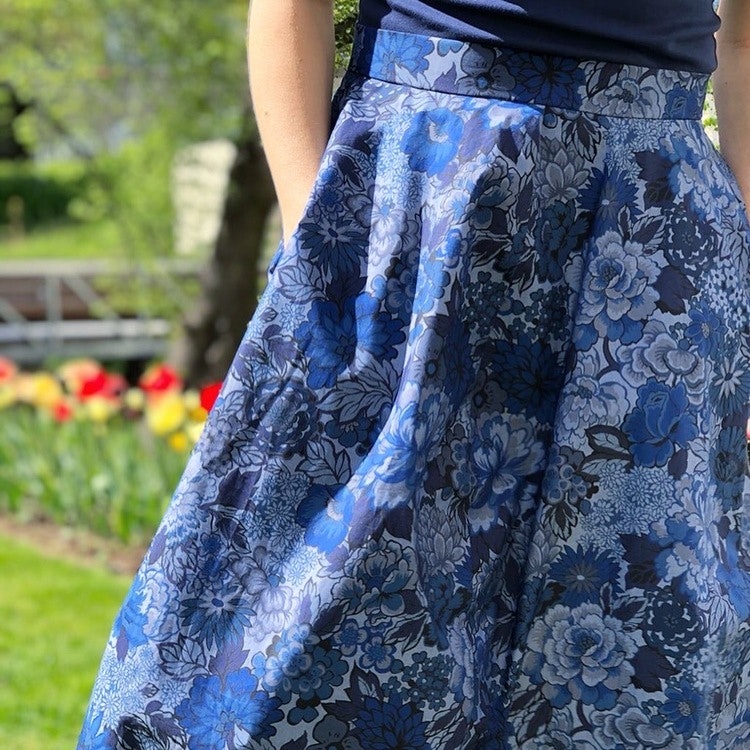 Tulip skirt (XS-L)