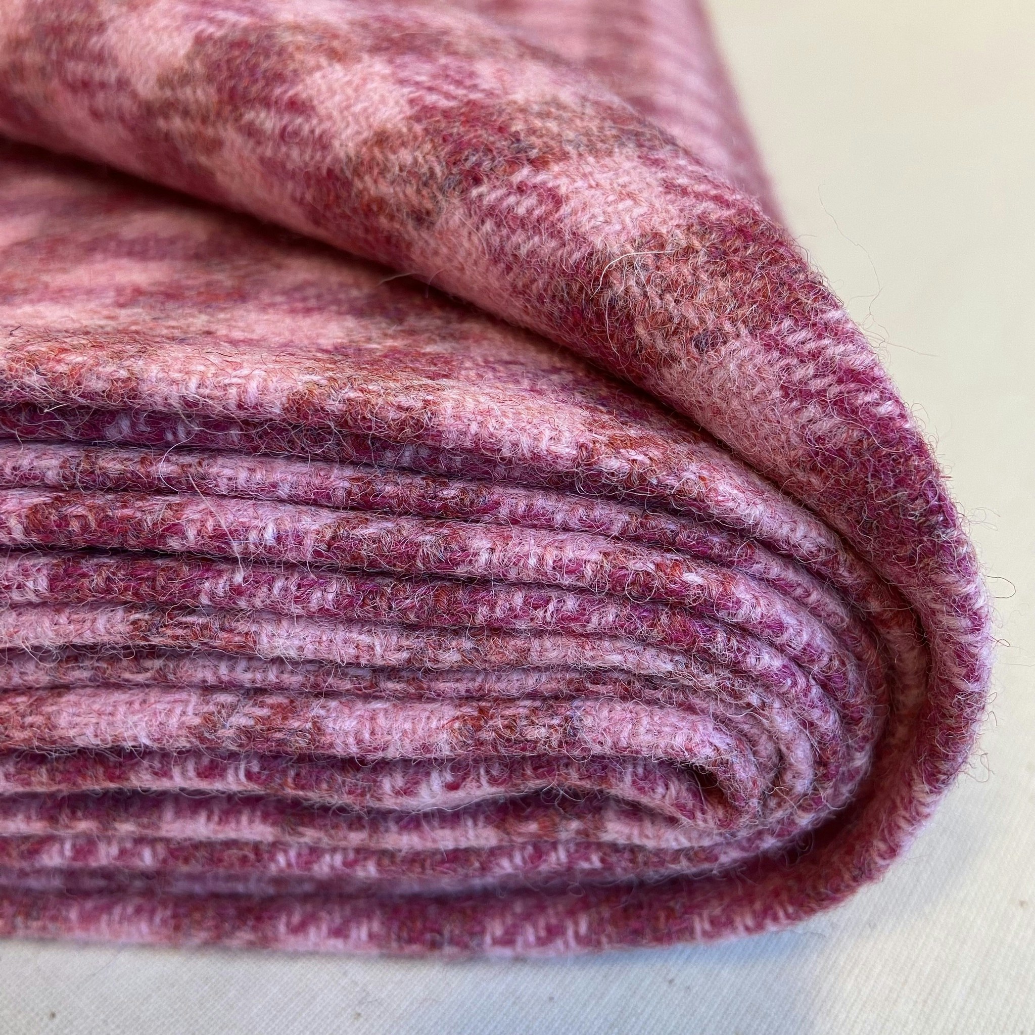 Ull Harris Tweed Rosa Rutig