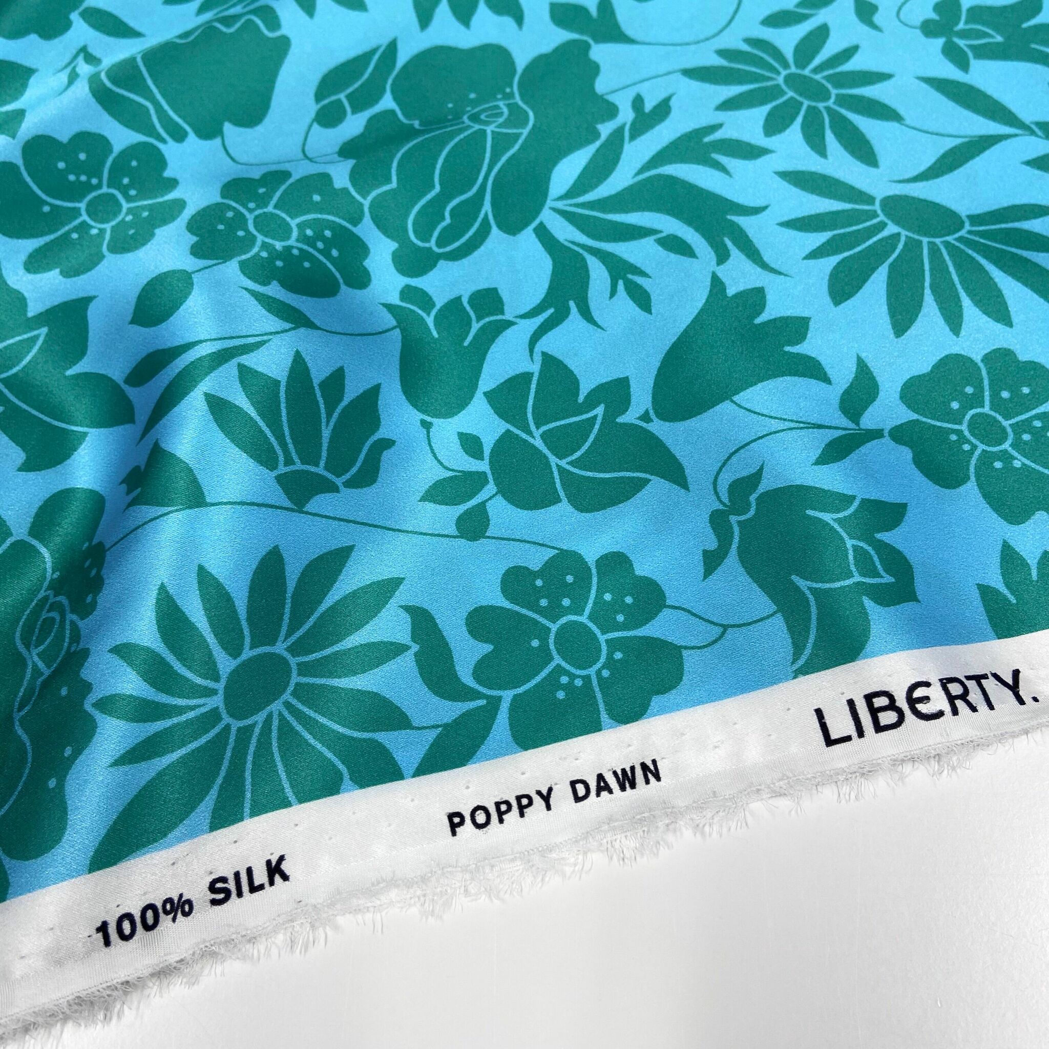Libertytyg Silk Satin - Poppy Dawn Ljusturkos/Grön