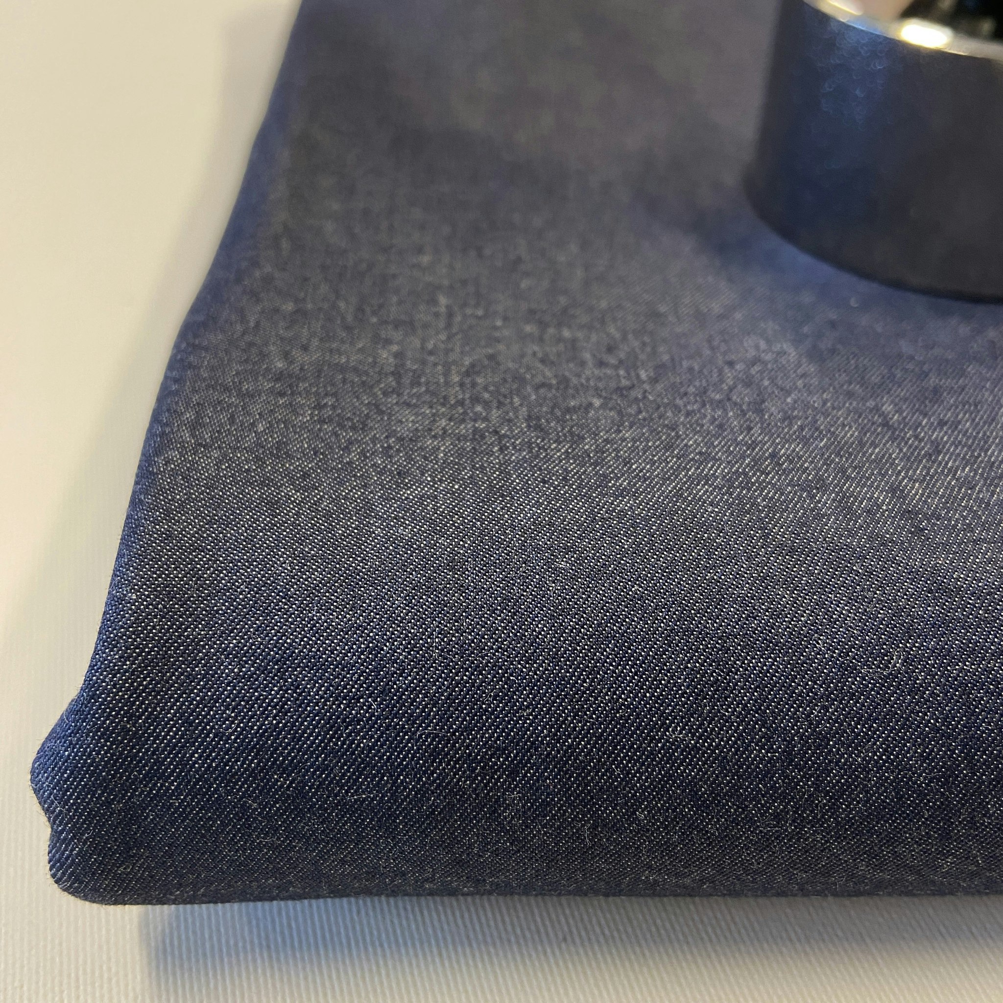 Bomull Mörkblå tunn denim