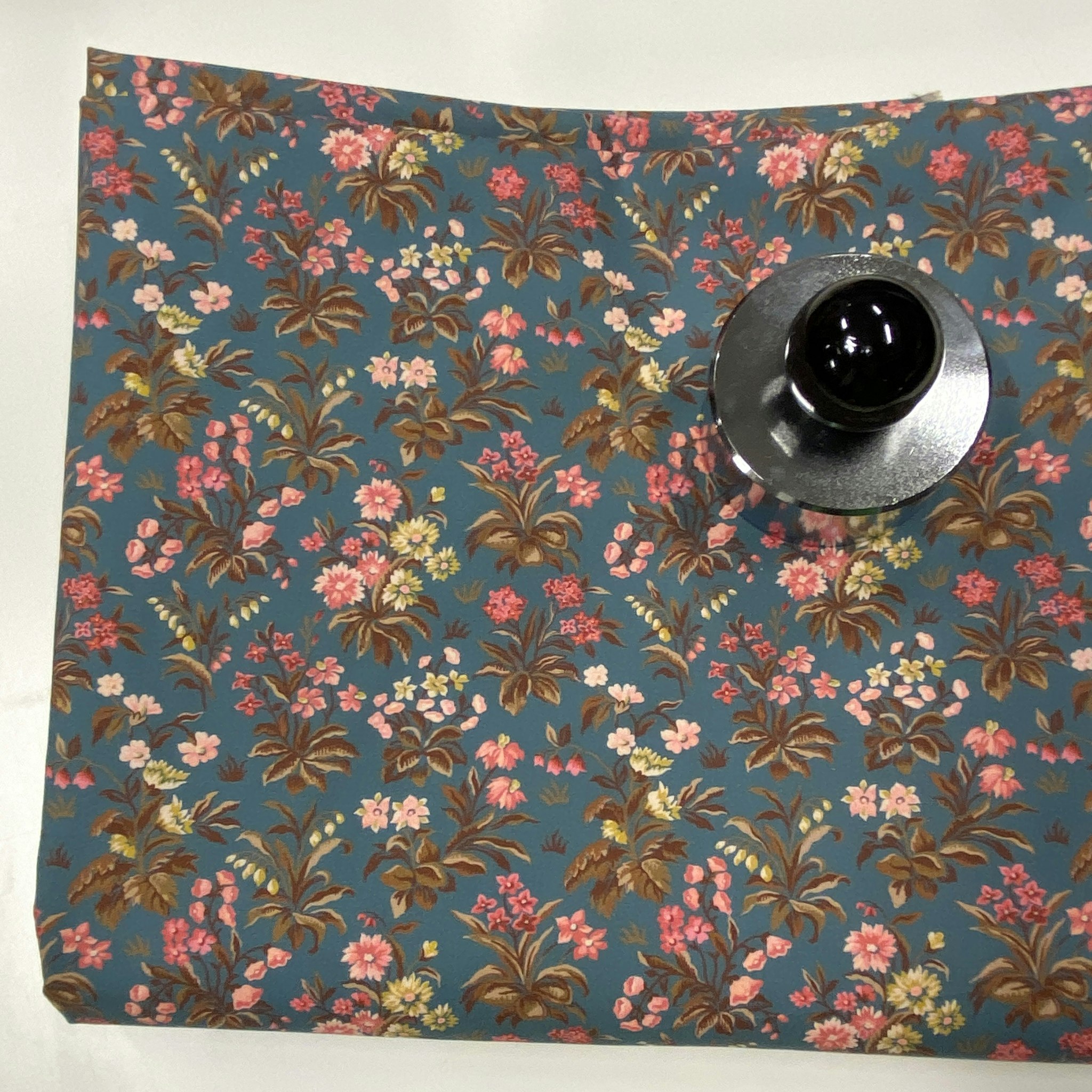 Libertytyg Poplin - Floral Fable Gråblå