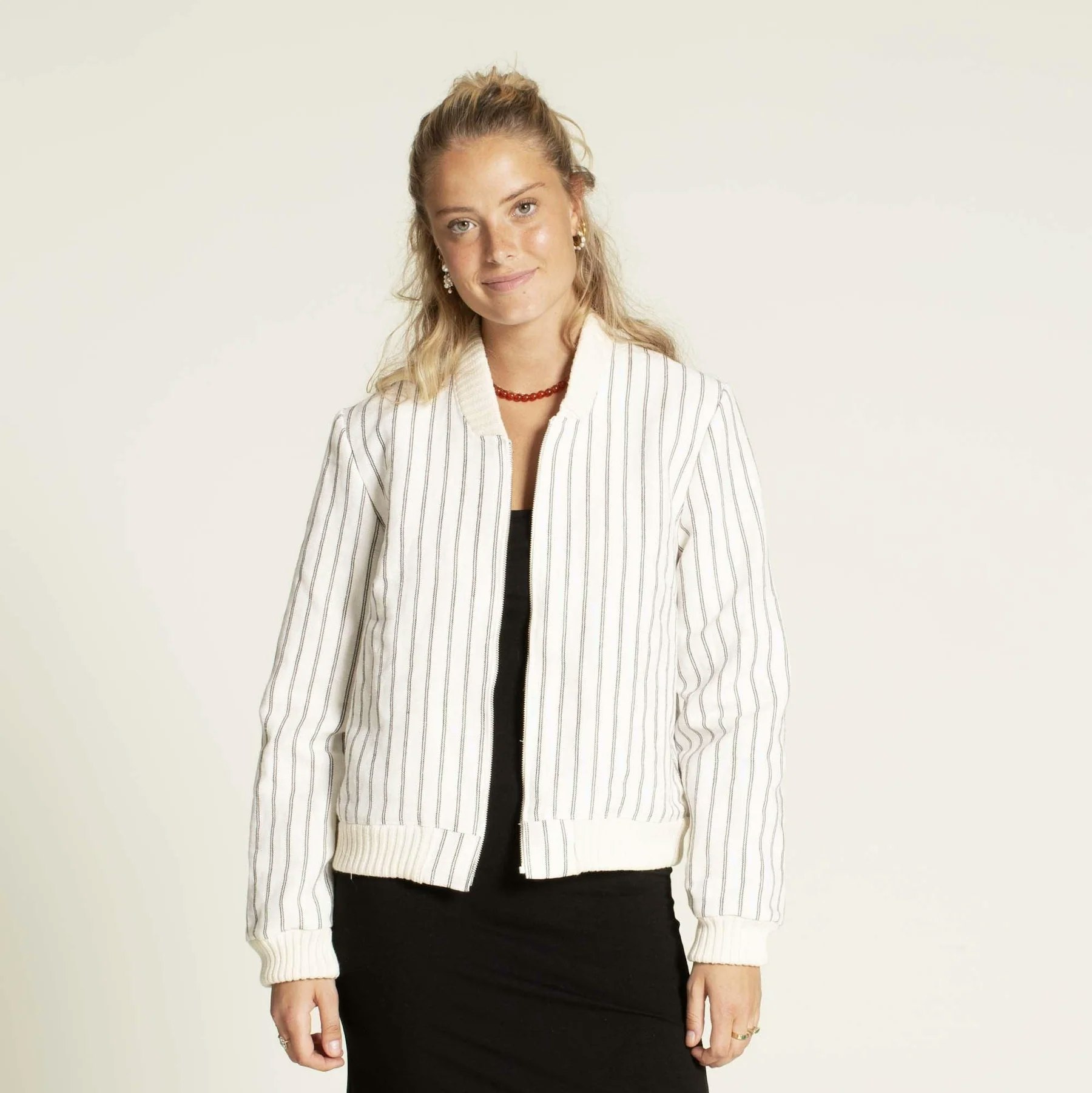 Amelia Bomber