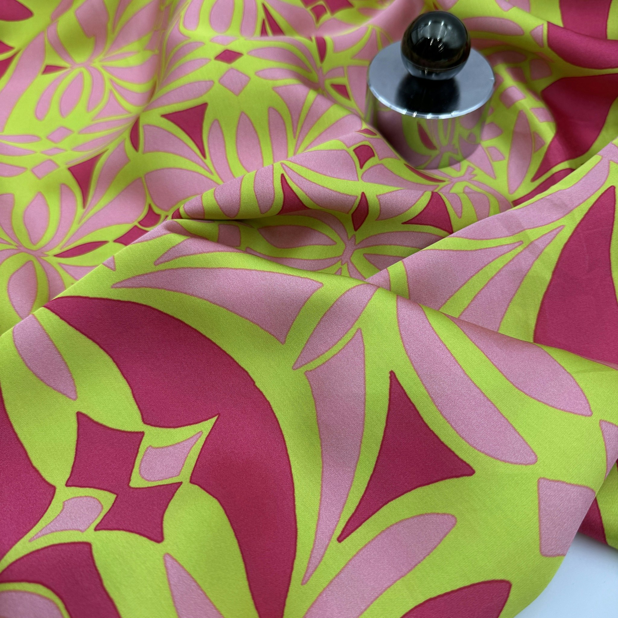 Viskossatin lime/rosa