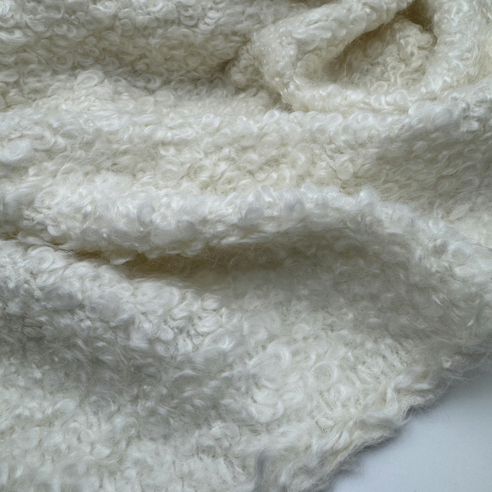 1,8m ull/alpacka vit bouclé