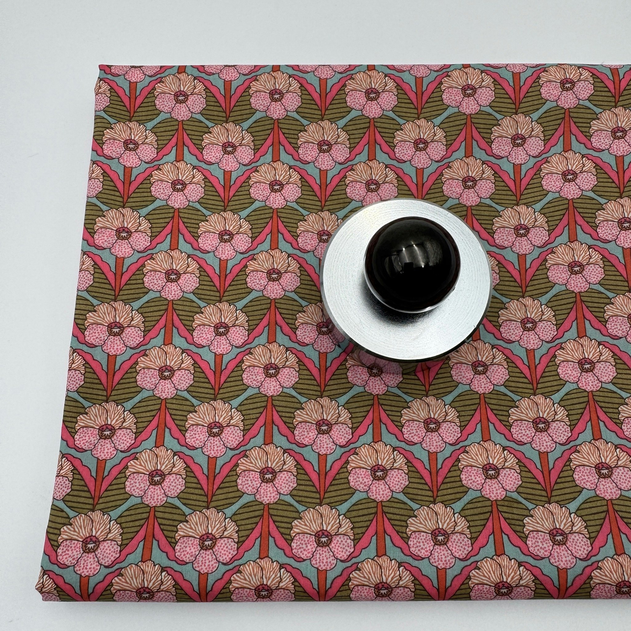 Liberty Tana lawn - Chevron rosa