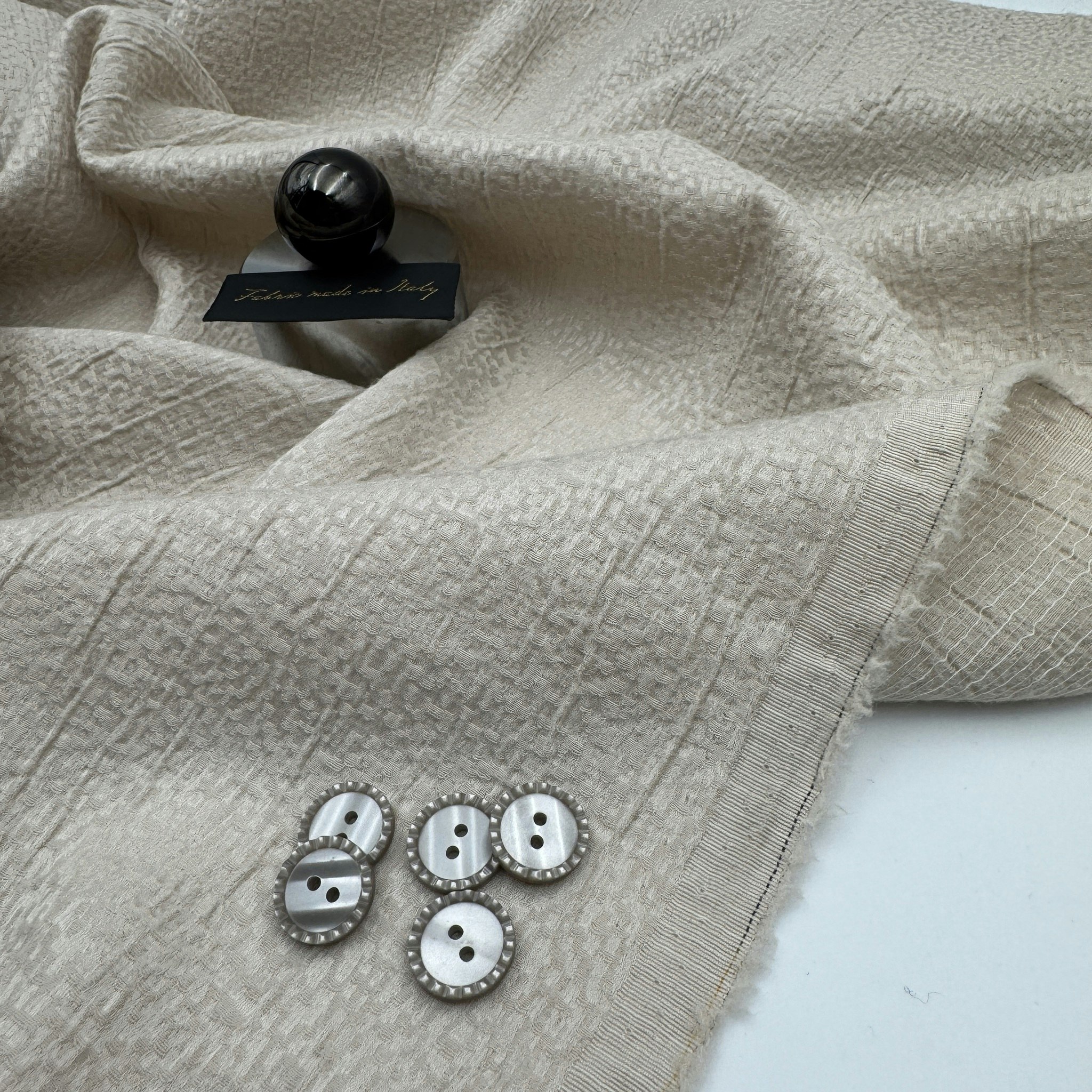 Ull/siden/viskos beige Cerrut*