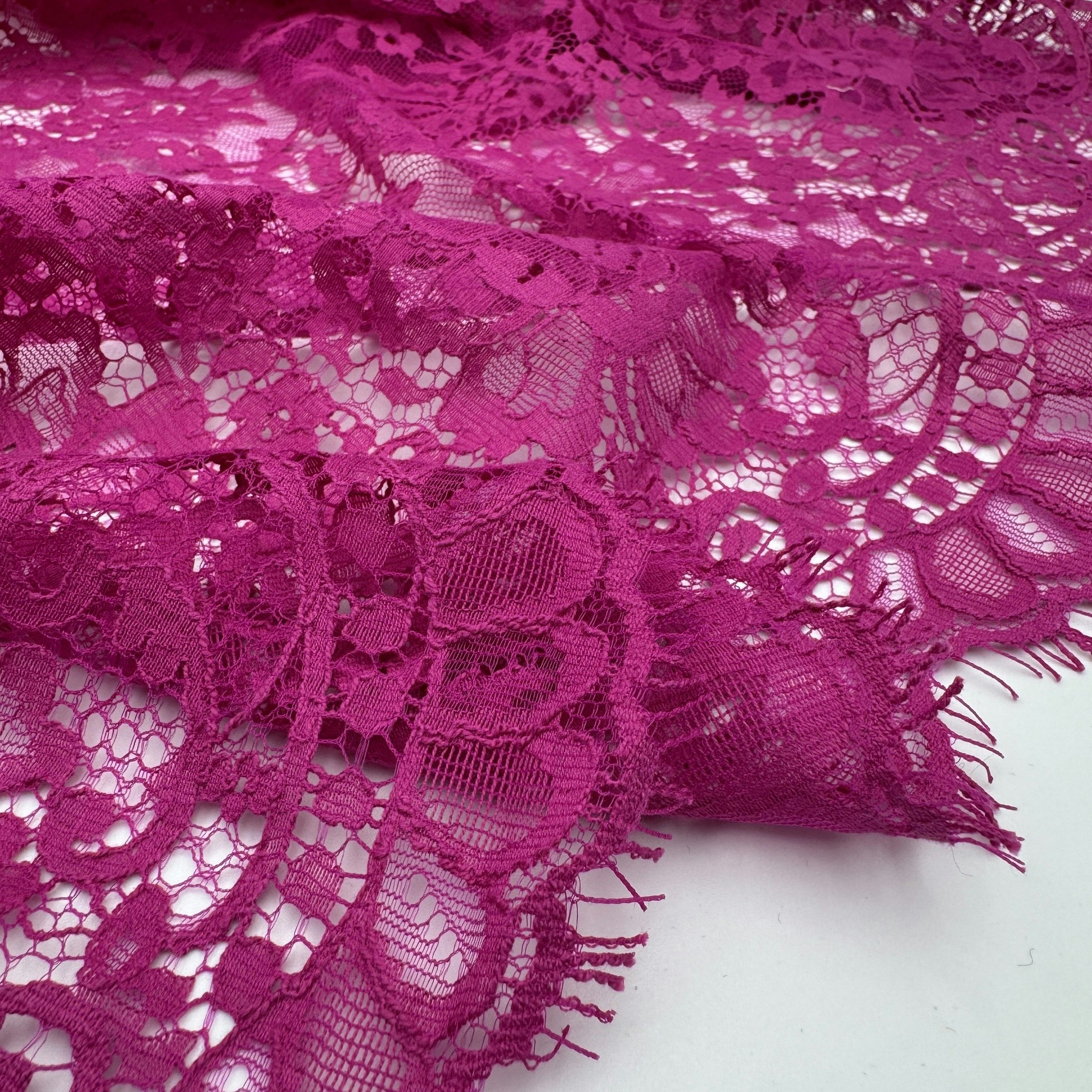 1,5m bomullsspets cerise Valentin*